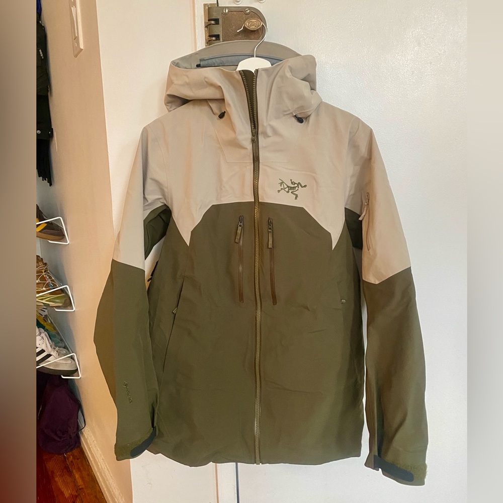 Arc'teryx Women’s Rush Jacket One-Way Zipper, Rune/Tatsu, Size XS